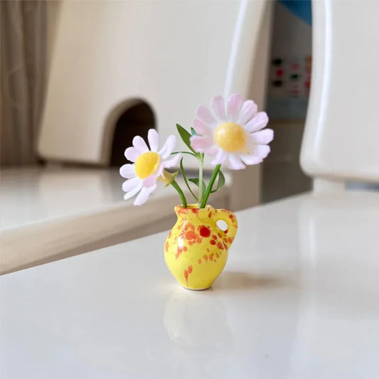 🌸 Florra™ – The Charming Mini Vase Magnet